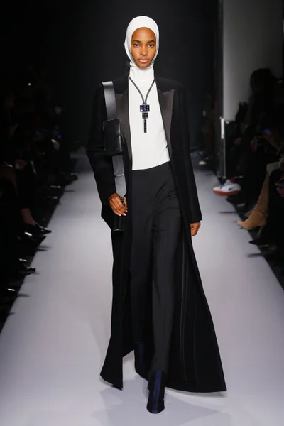 Look 10